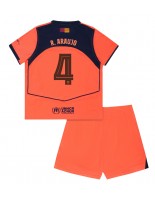 Otroške Nogometnih dresov Barcelona Ronald Araujo #4 Tretji 2025-26 Kratki rokavi (+ hlače)